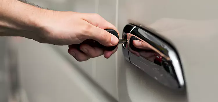 Why Choose Our Auto Locksmith Team in Holbrook, NY?