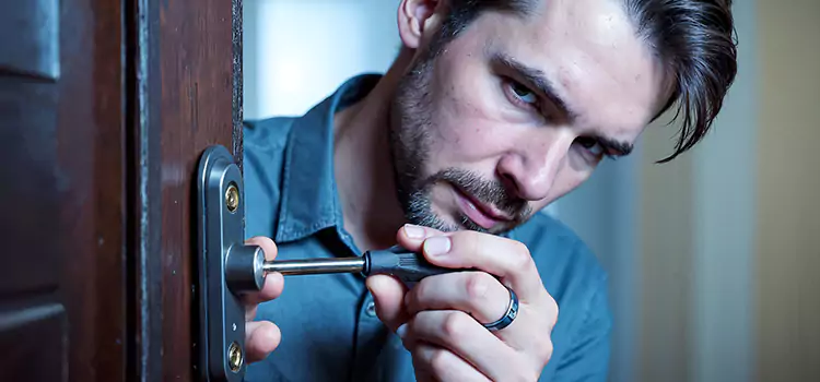 Eviction Locksmith Holbrook